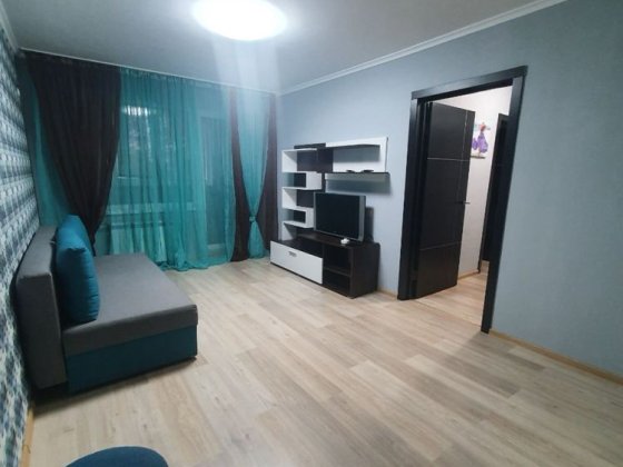 Сдам двокімнатну квартиру з ремонтом на Комунарі Днепр