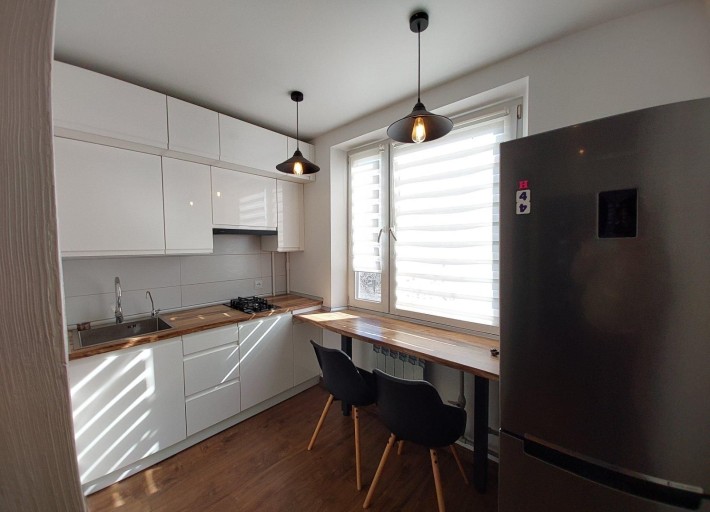 Аренда 2 комнатной квартиры с ремонтом - фото 1