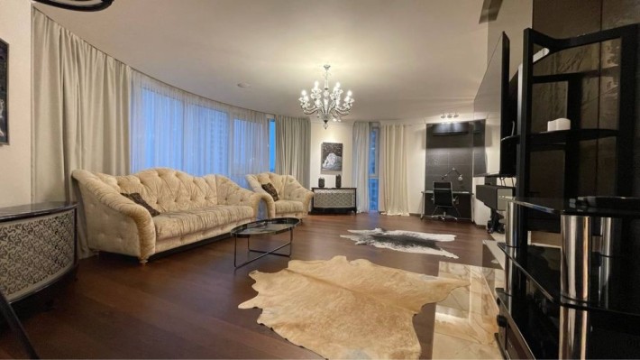 Є Генератор, паркінг, здам Без % жк Новопечерські Липки  верхогляда 20 - фото 1