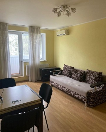 Срочно!!! Сдам 2 кв м Дворец Спорта Бульв. Юрьева 9000 + сч. - фото 1