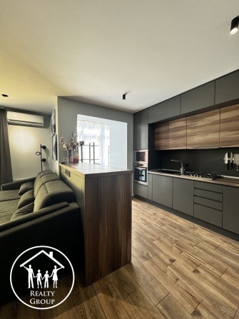 Сучасна 1-кімнатна квартира-студія в ЖК «Велика Британія» - фото 1