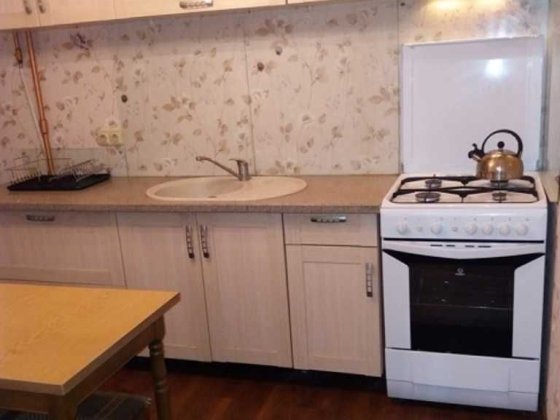 Здам 2-к. на Дмитра Дорошенка. Метро Печерська – 9 хвилин пішки Киев