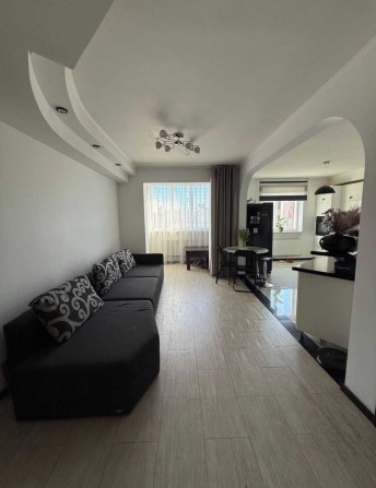 Сдам 3-комнатную квартиру в центре города - фото 1