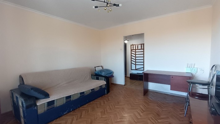 Снимите однокомнатную квартиру на 12 квартале - фото 1