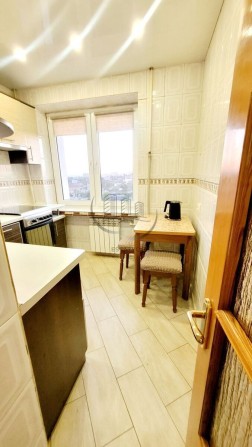 Здам 3-кімнатну квартиру, Комунальний ринок. - фото 1