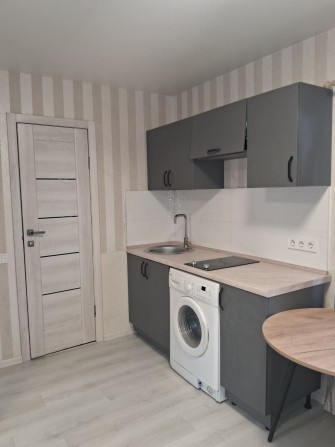 Сдам 1 но комнатную квартиру  ЦЕНТР  улица  СОФИЕВСКАЯ - фото 1