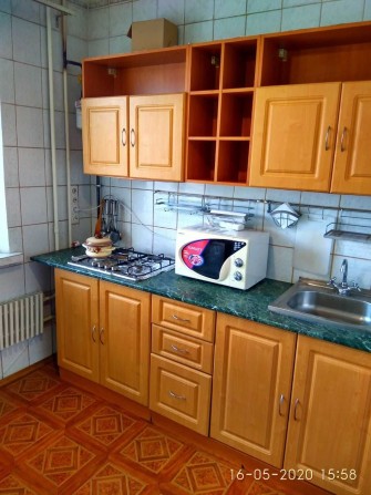 Сдам  1 ком кв у м. Холодная Гора. В кв ГАЗ. БОЙЛЕР. - фото 1