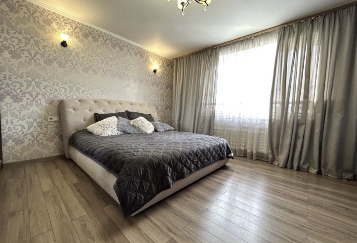 Центр міста! Продаж 2 кім.квартири в обжитому будинку! - фото 1