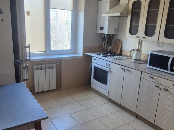 Сдам 2к. квартиру на Тополь-3-Запорожское шоссе