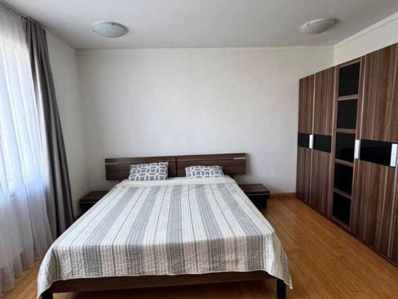 Оренда 2к квартири на вул. Подолинського Сергія 7 Днепр