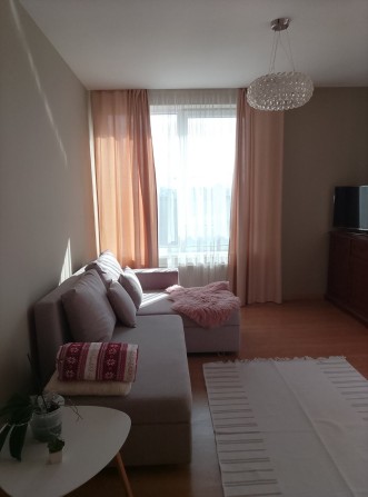 Оренда квартири в центрі. З терасою. Новобудова - фото 1