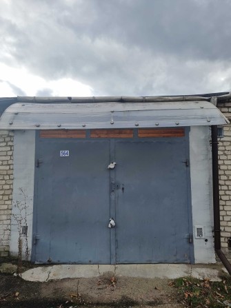 Продам гараж з ямою в кооперативі по вул. Єрошенка, 17! ВЛАСНИК! - фото 1