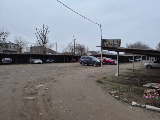 Продаж стоянки. На 70 паркомісць.