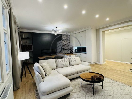 Оренда ВІП квартири 100 м. в центрі міста пл. Данила Галицького Львів