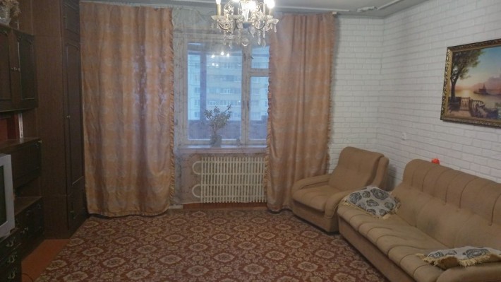 Сдам на длительный срок 3 комнатную квартиру - фото 1