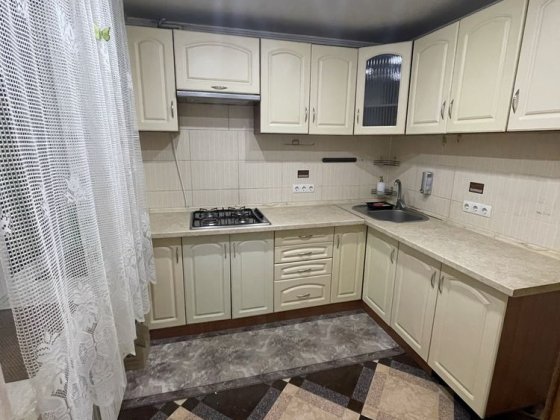 Здам квартиру 3 кімнатну Петропавлівська Борщагівка