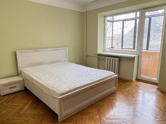 Оренда 2к квартири по вул. Чупринки Львов