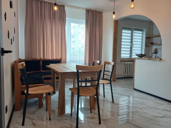 Оренда сучасної 3-кімнатної квартири на вул. Кульпарківській Львов