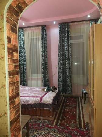 Сдам 1комн. квартиру долгосрочно в центе жд вокзал чудо город привоз - фото 1