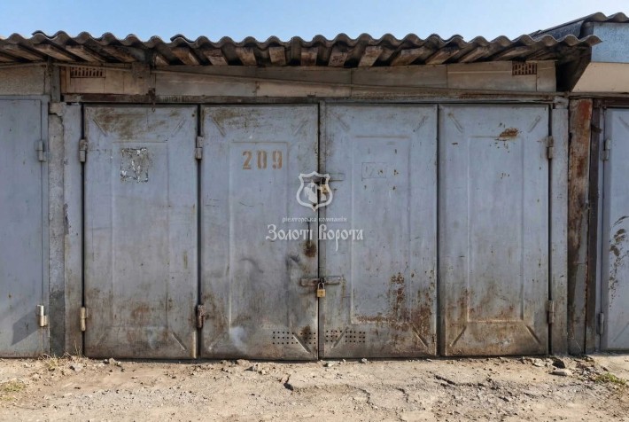 Гараж. Під ремонт. Сімʼї Кульженків, 1, Мінський, Оболонський район - фото 1