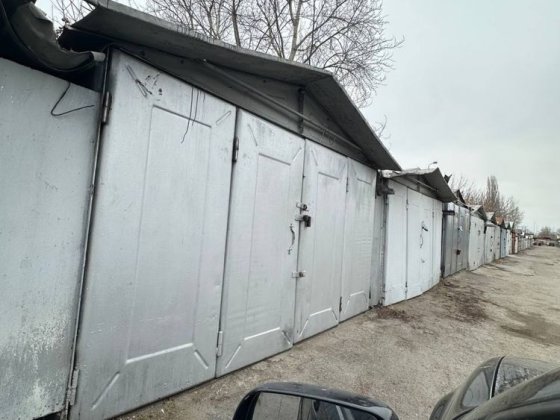 Гараж. Деснянский гаражний коператив. Вул. Озерна Киев