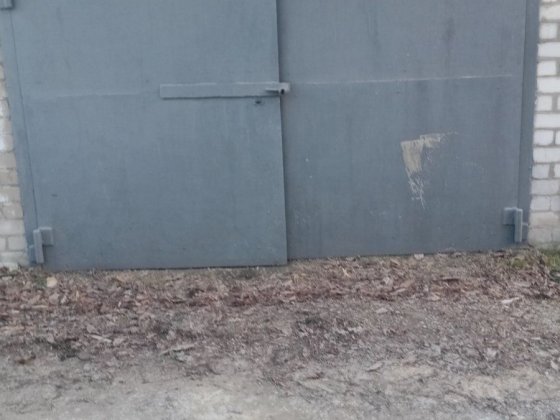 Гараж из білого кірпіча Старые Кодаки