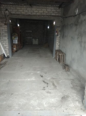 Сдам гараж на два авто 11.5*3.5.м. - фото 1