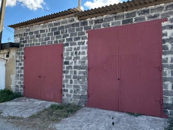 Боксы  в кооперативе Венера адресу  (ул. Парковая 107 )