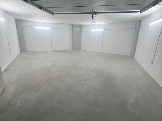 Оренда гаража в підземному паркінгу по вул Довженка