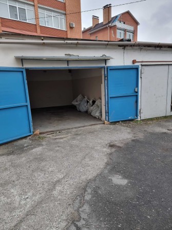 Оренда гаража в центрі Кременчука (вул. 1905 року, біля JTI) - фото 1