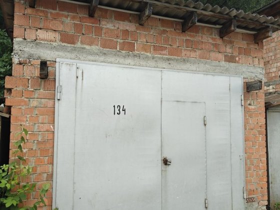 Здам цегляний гараж на тривалий термін