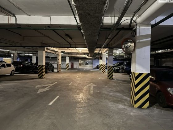 Паркомісце вул. Василя Тютюнника 5В (бувша А.Барбюса 5В)