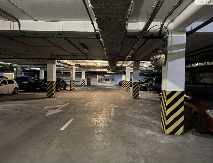 Паркомісце вул. Василя Тютюнника 5В (бувша А.Барбюса 5В) - фото 1