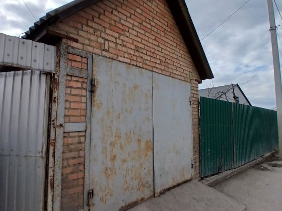 Гараж цегляний оренда Старе місто окремо стоячий