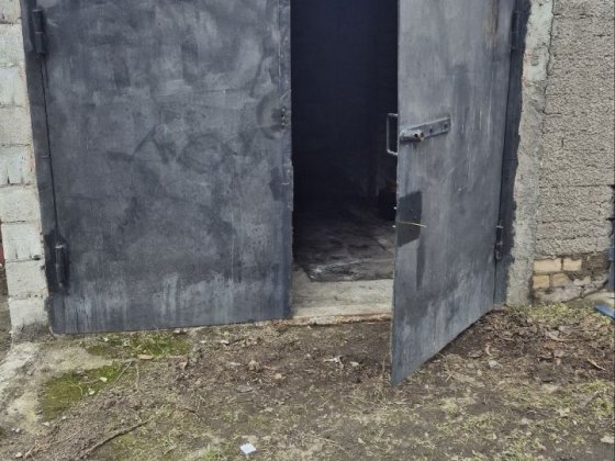 Оренда гараж 12 квартал , 15 лікарня біля зупинки