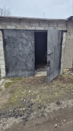 Оренда гараж 12 квартал , 15 лікарня біля зупинки - фото 1