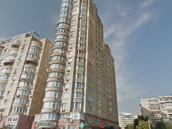 Місце в паркінгу Микільсько-Слобідська, 2б, ст.м. Лівобережна