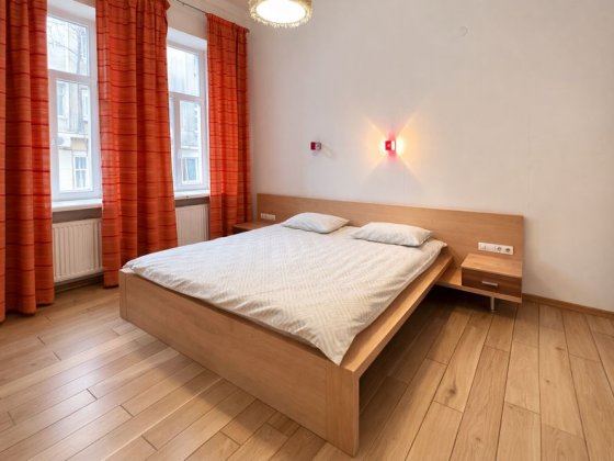 Оренда квартира площа Ринок центр 3 кімнати Львів Львов