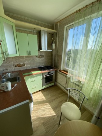 Реальнвя 2-ка на Салтовке, ТРК Украина, Гвардейцев широнинцев 7 - фото 1