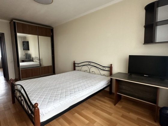 Реальная 3-ка на Алексеевке, Ахсарова 11, метро Алексеевская Харків