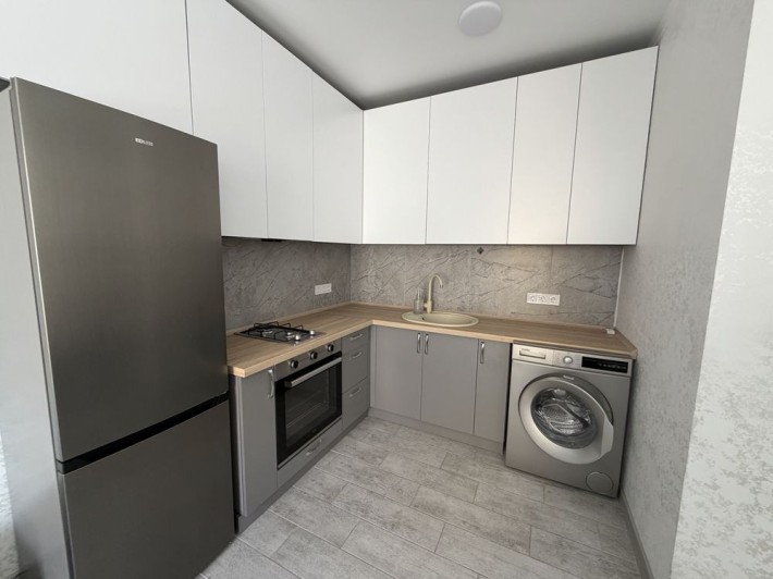 Сдам 1 комнатную квартиру  ЖК «Виа Рома», ул. Инглези - фото 1