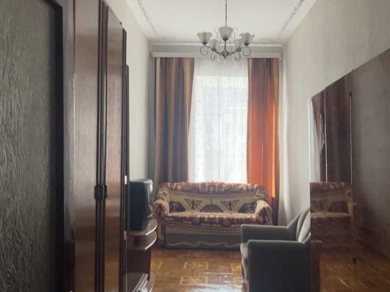 Центр. Кировский  сквер. ул. Успенская 52 Одеса