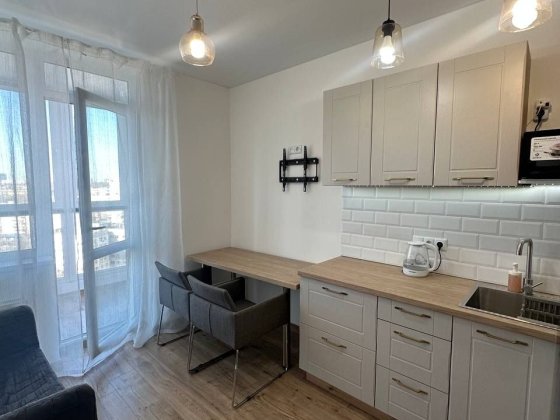 Сдаю Новую 1 комн. Центр города  ЖК Акварель3