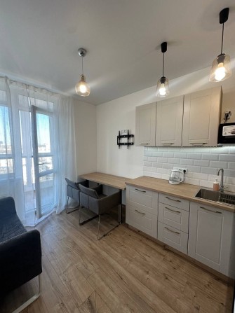 Сдаю Новую 1 комн. Центр города  ЖК Акварель3 - фото 1