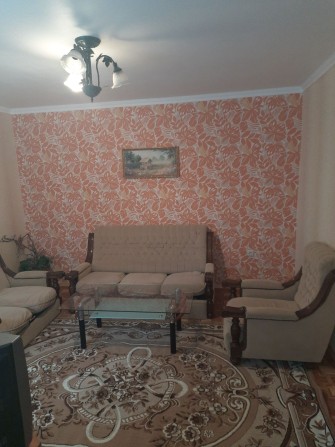 Сдам свою трёхкомнатную квартиру в историческом центре города - фото 1