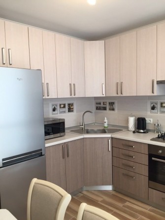 Сдам однокомнатную квартиру с евроремонтом в ЖК Острова, газовый дом - фото 1