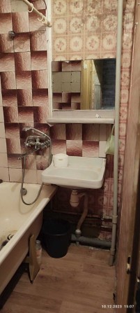 сдам 3-х комнатную квартиру за кинотеатром ПОЗНАНЬ - фото 1