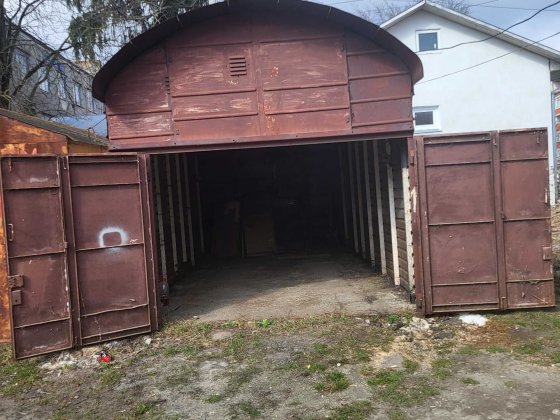 Гараж з привазованою земельною ділянкою Козова