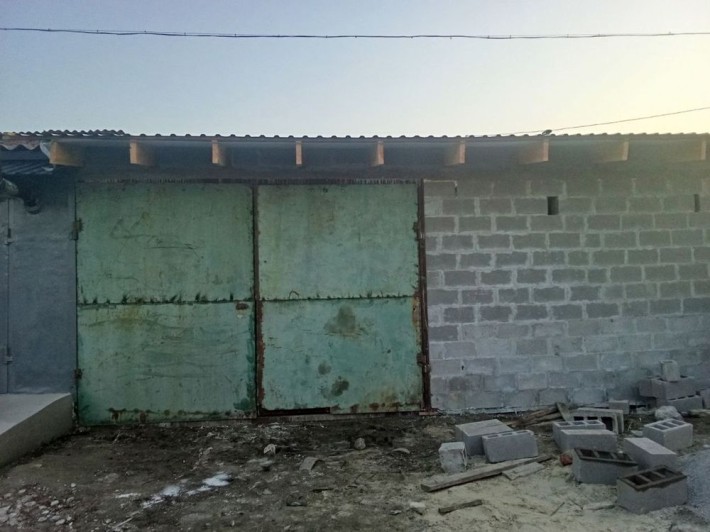 Сдам двойной гараж 50 кв на николаевке за 4 больницей - фото 1