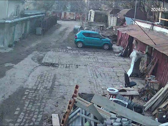 Паркомісце з зарядною станцією на вул. Липова Алея